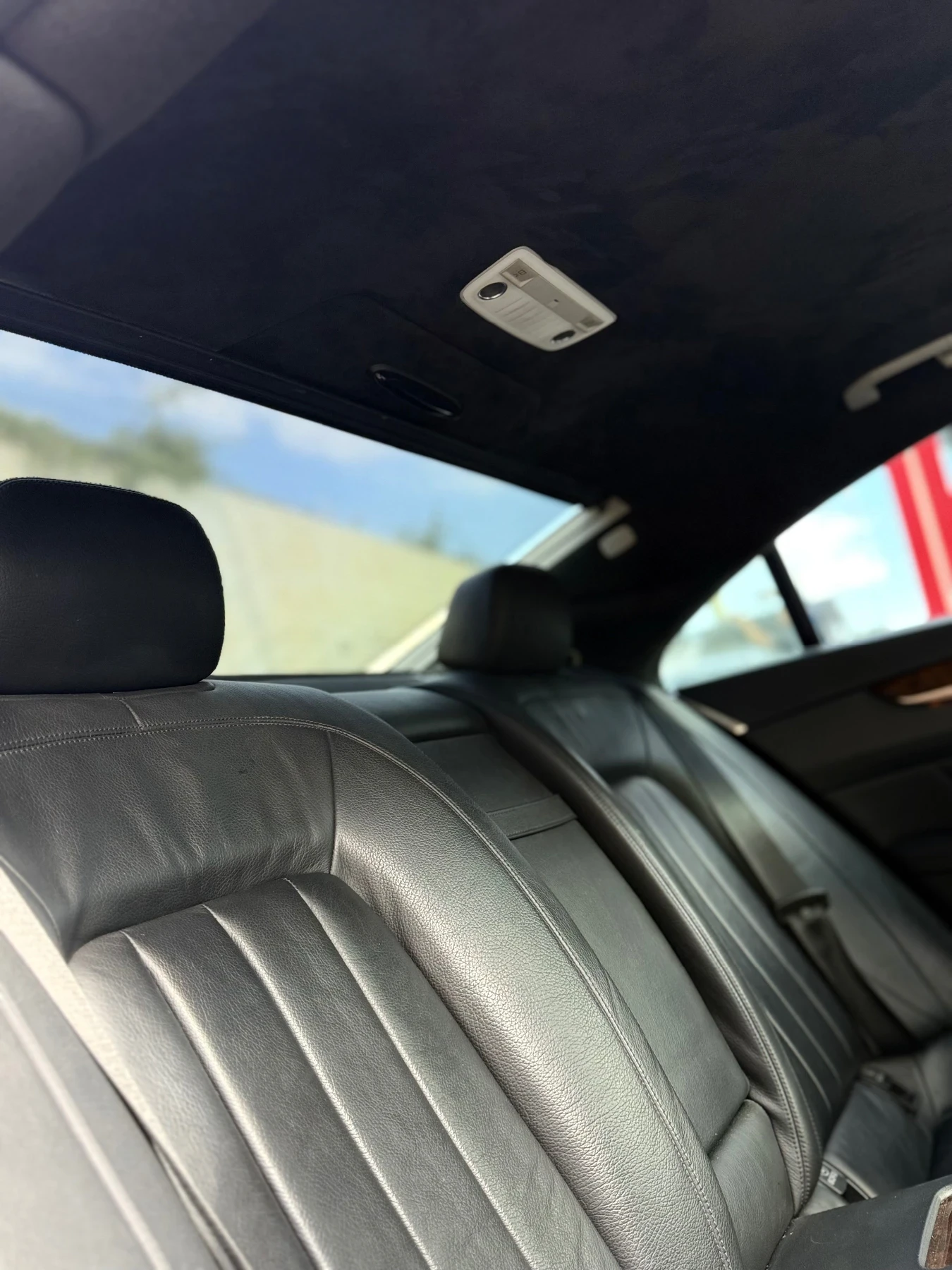 Mercedes-Benz CLS 550 * AMG* ОБДУХВАНЕ* ПОДГРЕВ* HARMAN/KARDAN* KEYLESS, снимка 13 - Автомобили и джипове - 55381077