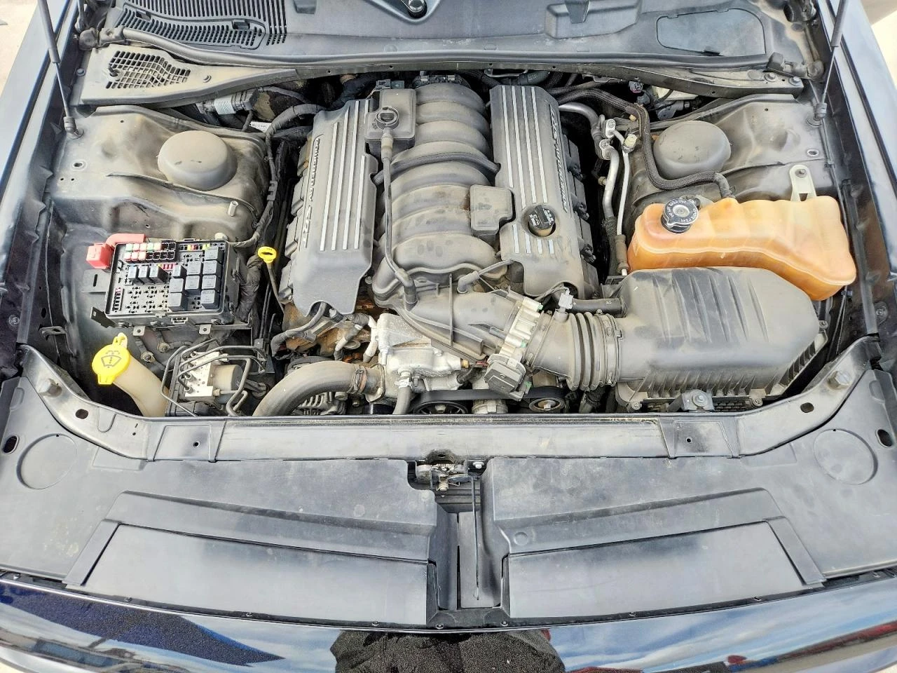 Dodge Challenger 6.4l R, снимка 11 - Автомобили и джипове - 55464386