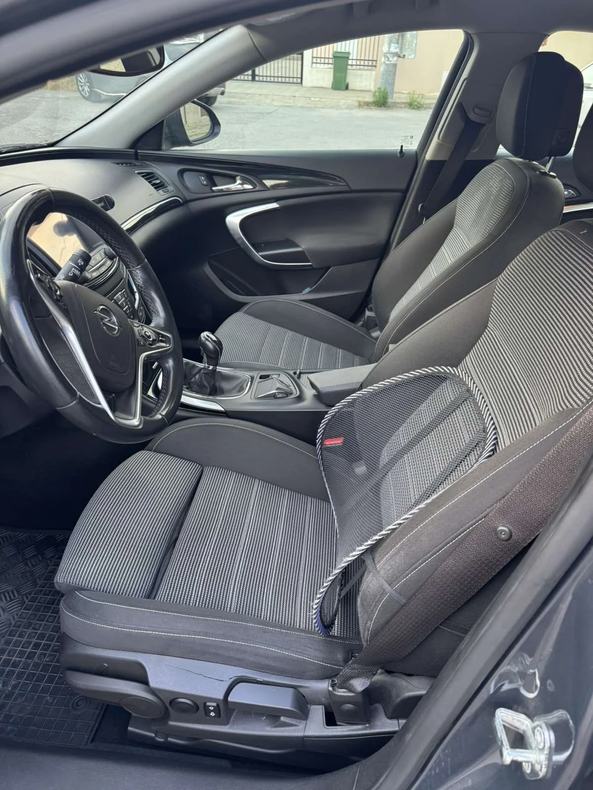 Opel Insignia, снимка 8 - Автомобили и джипове - 55480590