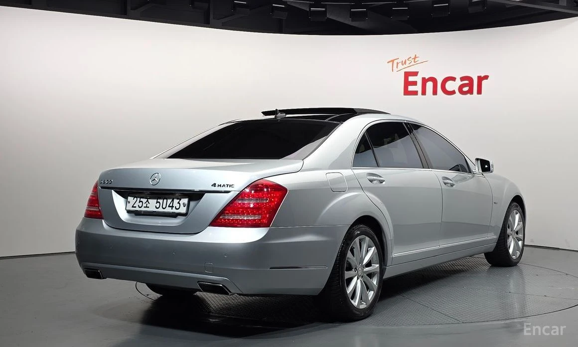 Mercedes-Benz S 500, снимка 2 - Автомобили и джипове - 55776735