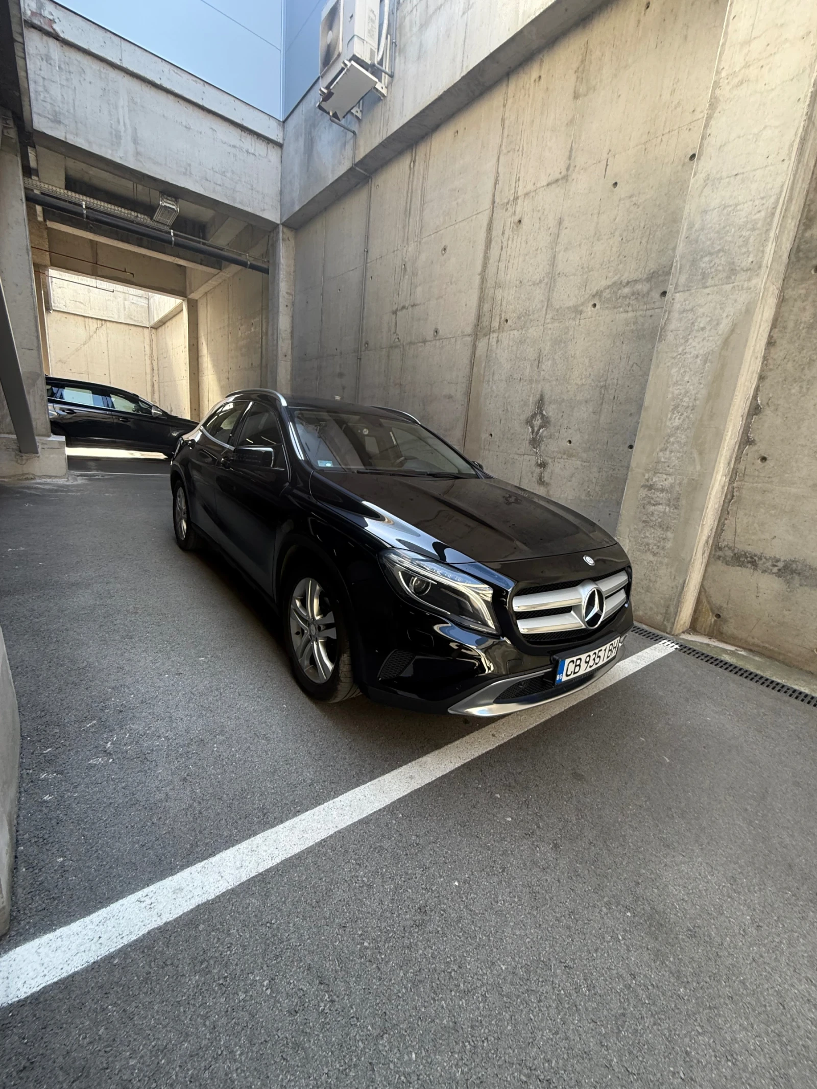 Mercedes-Benz GLA 180 ТОП, снимка 2 - Автомобили и джипове - 55849328