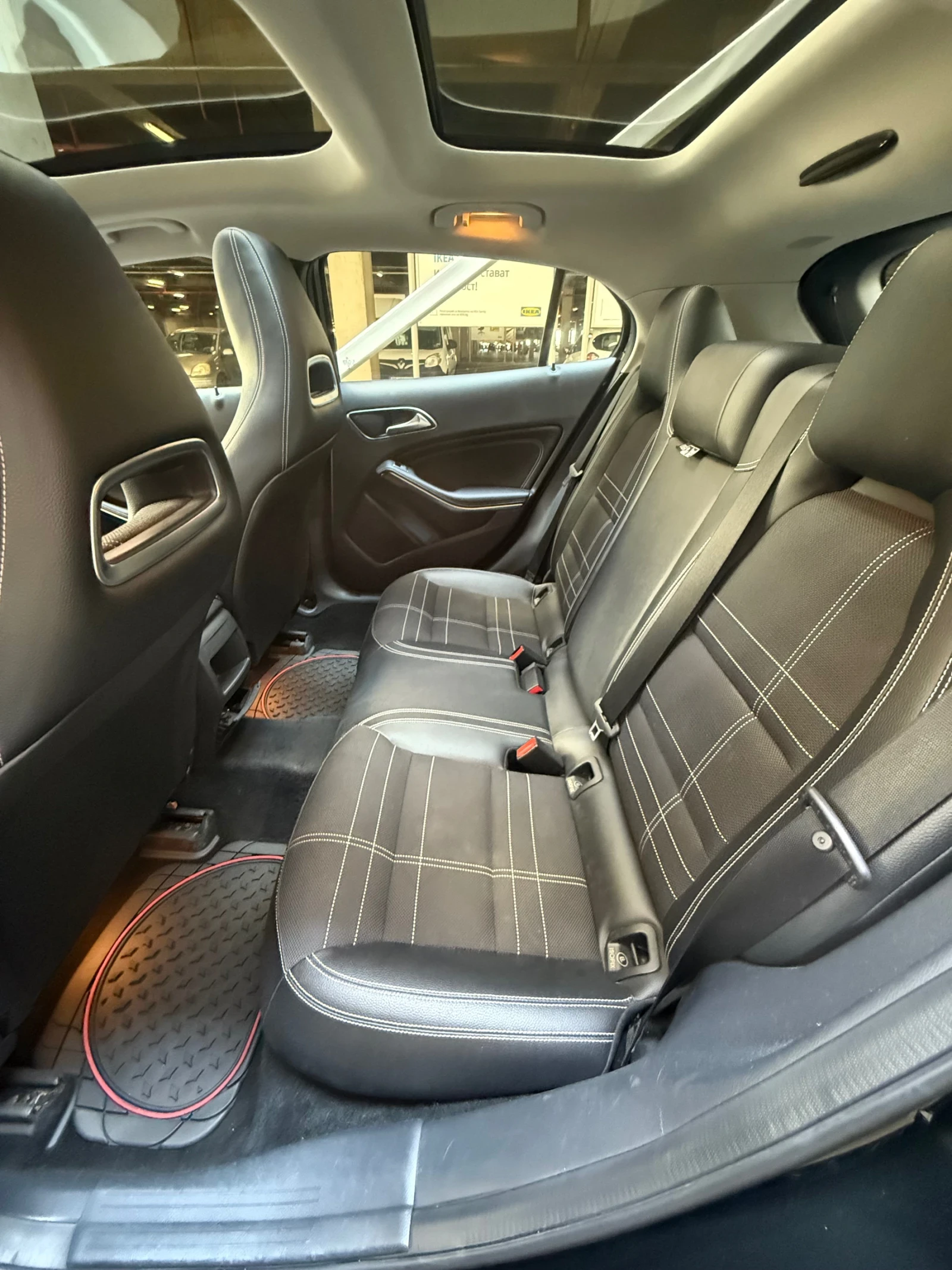 Mercedes-Benz GLA 180 ТОП, снимка 8 - Автомобили и джипове - 55849328