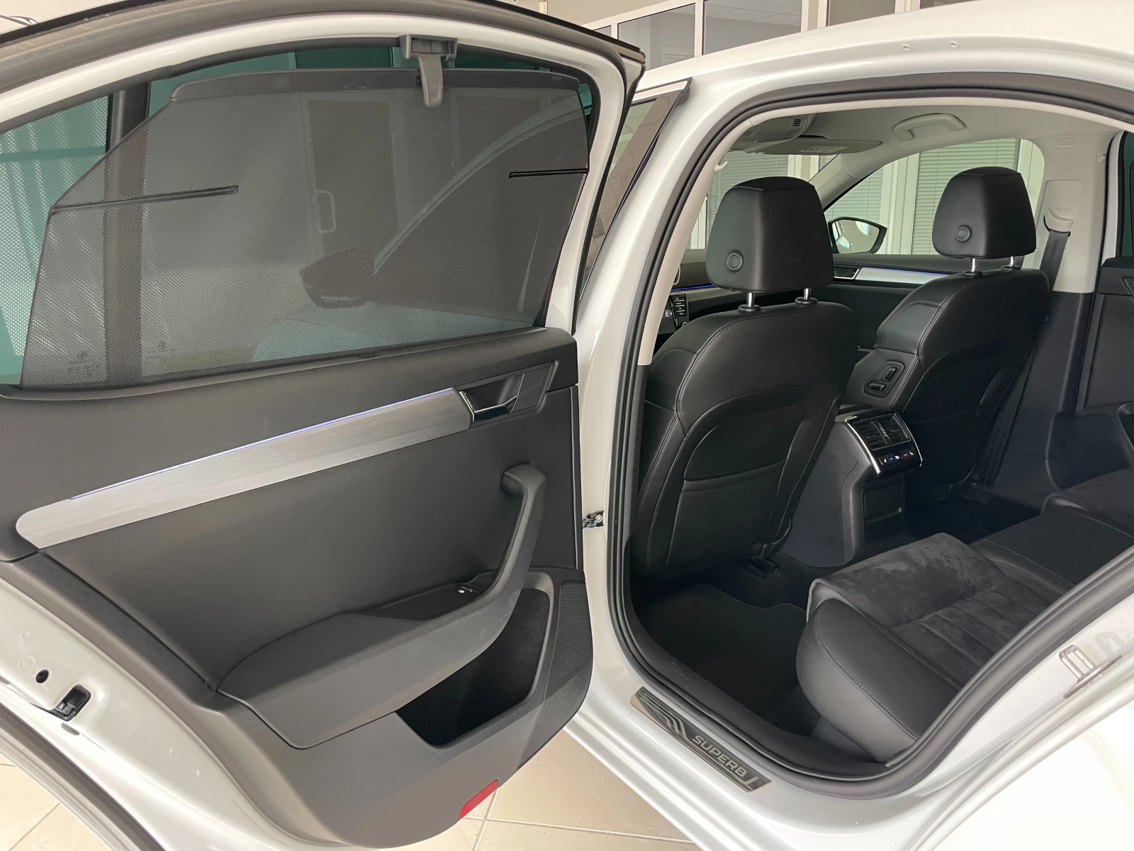 Skoda Superb 2.0* TDI* DSG* 190k.c* Canton* Мъртва точка, снимка 16 - Автомобили и джипове - 56059957