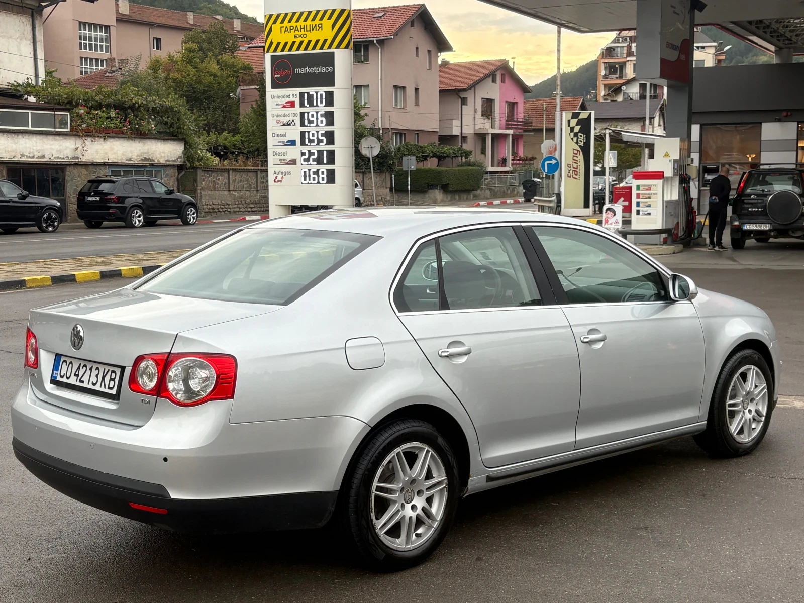 VW Jetta, снимка 3 - Автомобили и джипове - 56226817
