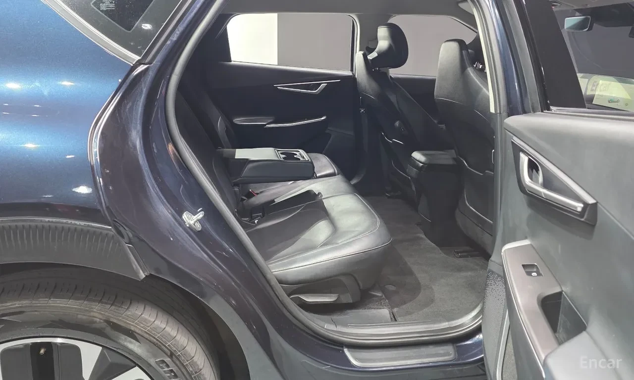 Kia EV6 Air 4WD, снимка 10 - Автомобили и джипове - 56411365