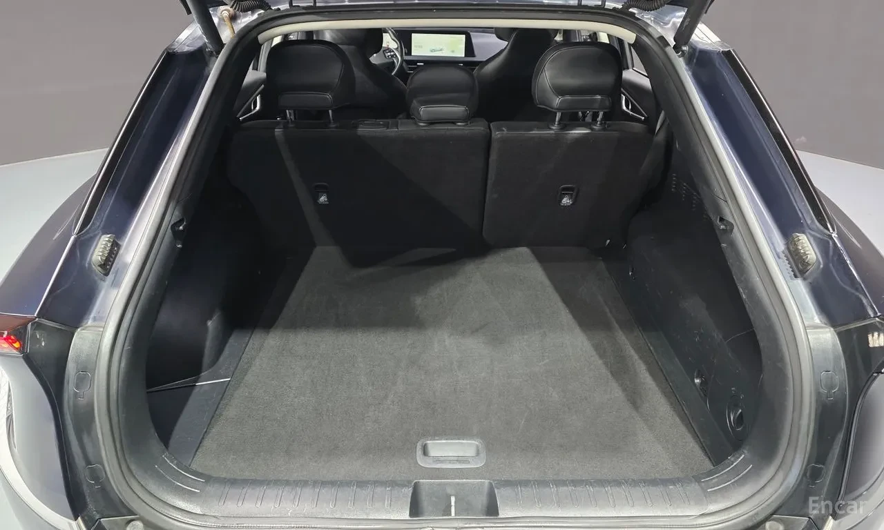 Kia EV6 Air 4WD, снимка 13 - Автомобили и джипове - 56411365