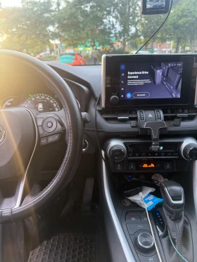 Toyota Rav4 * Hybrid XLE * CARFAX * ОПЦИЯ ЗА ФИНАНСИРАНЕ , снимка 9