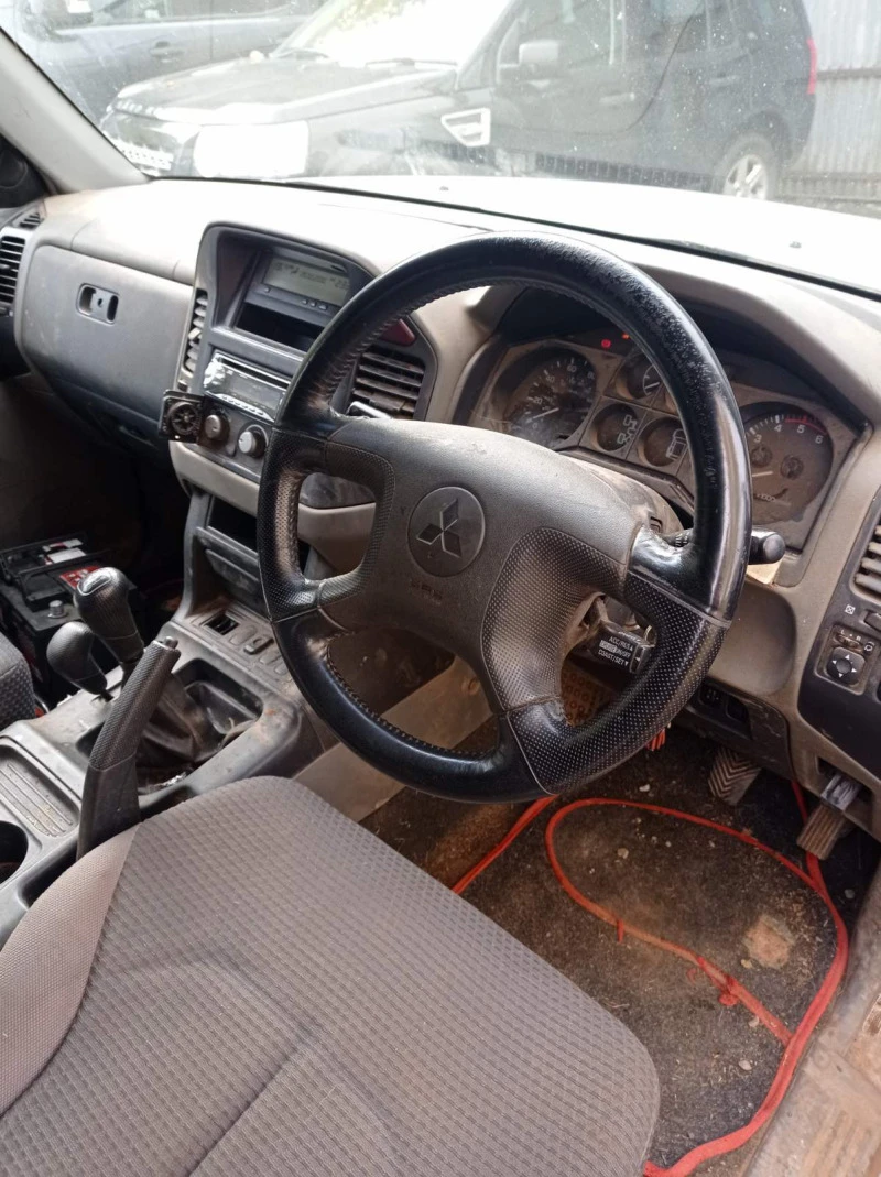 Mitsubishi Pajero 3.2DID165ks, снимка 4 - Автомобили и джипове - 22635502