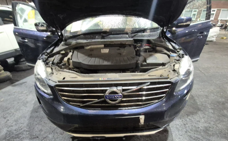 Volvo XC60 2.4D5ЧАСТИ , снимка 14 - Автомобили и джипове - 23437482