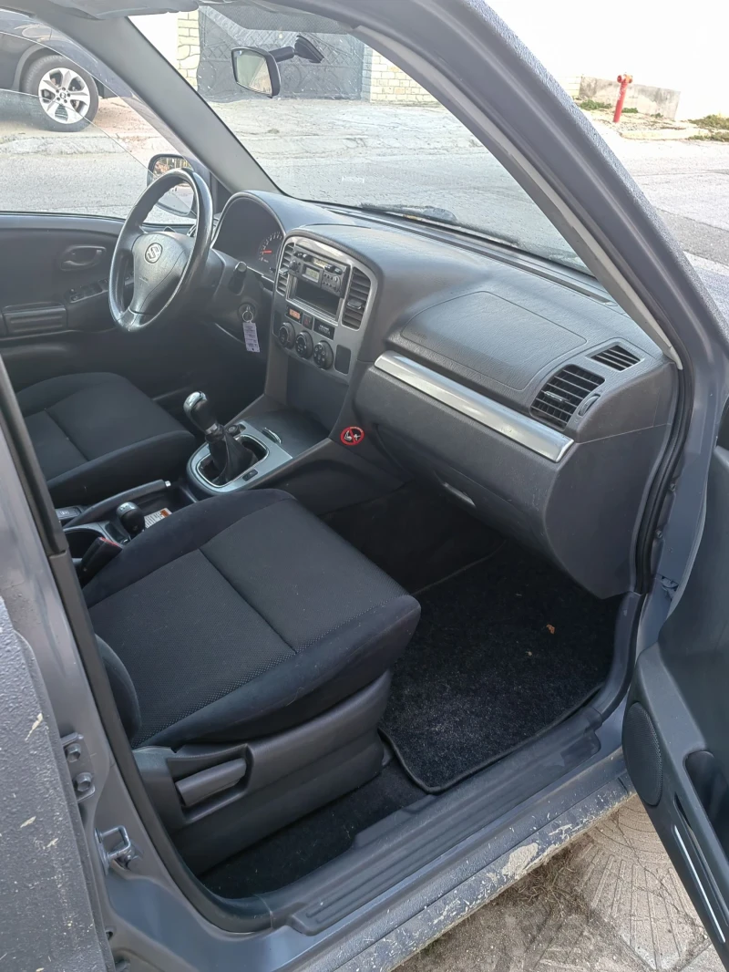 Suzuki Grand vitara 2.0-benzin/128k.s/Facelift, снимка 10 - Автомобили и джипове - 47622419