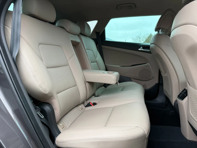Hyundai Tucson 2.0CRDI-4X4-X Possible-автоматик-кожа-подгрев-нави, снимка 13 - Автомобили и джипове - 53390457