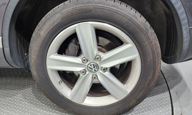 VW Touareg, снимка 5 - Автомобили и джипове - 53563628