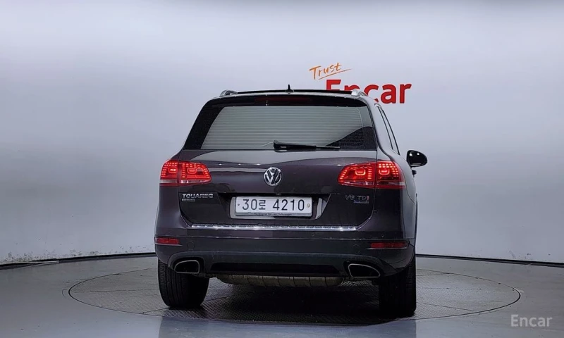 VW Touareg, снимка 4 - Автомобили и джипове - 53563628
