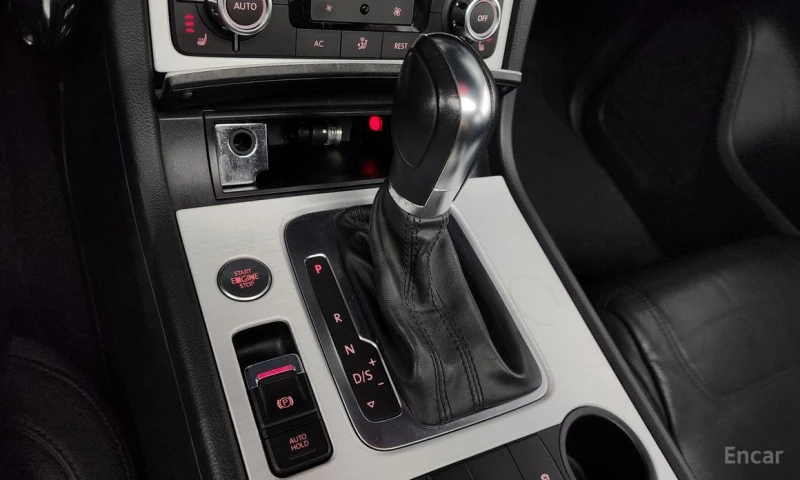 VW Touareg, снимка 9 - Автомобили и джипове - 53563628