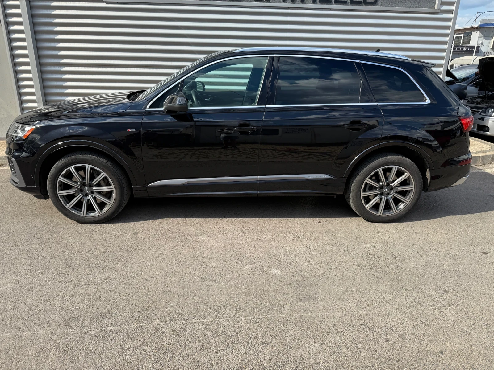 Audi Q7 OFFROAD пакет+ S-Line+ + Matrix+ Панорама+ Печка - изображение 2