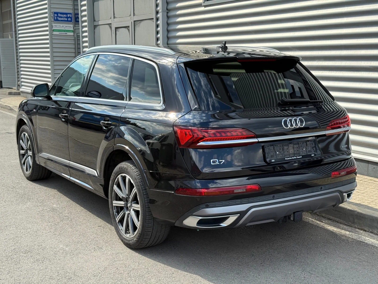 Audi Q7 OFFROAD пакет+ S-Line+ + Matrix+ Панорама+ Печка - изображение 3