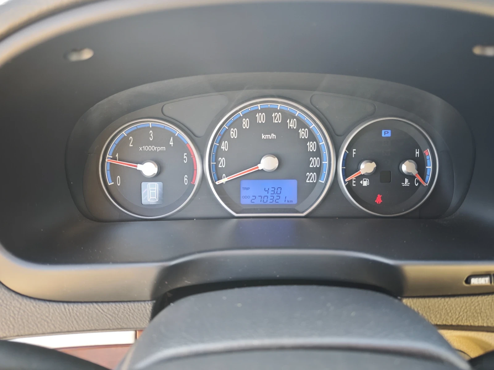 Hyundai Santa fe 2.2CRDI-4WD, снимка 8 - Автомобили и джипове - 53810706