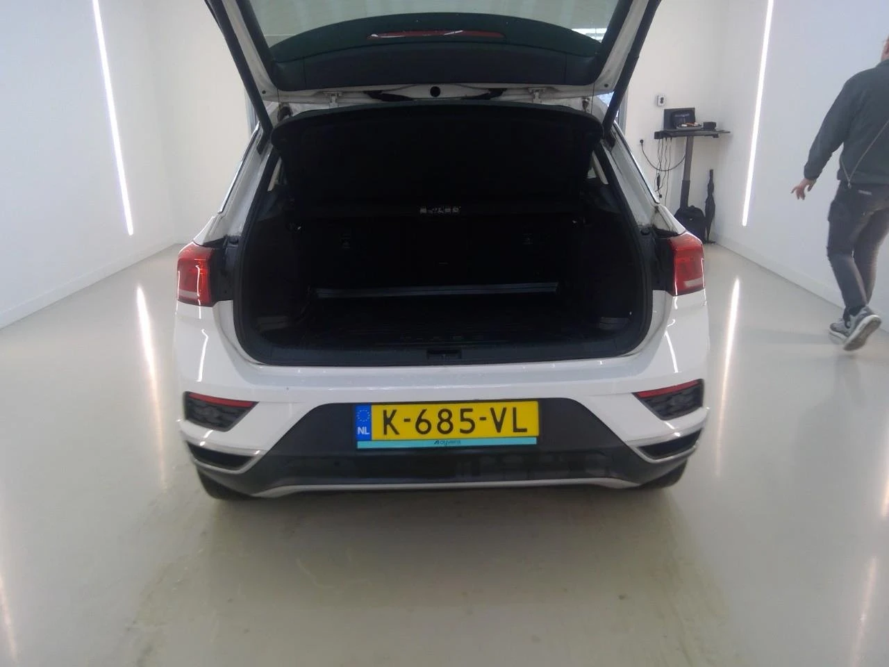 VW T-Roc 1.0 TSI Style Business, снимка 3 - Автомобили и джипове - 54216708