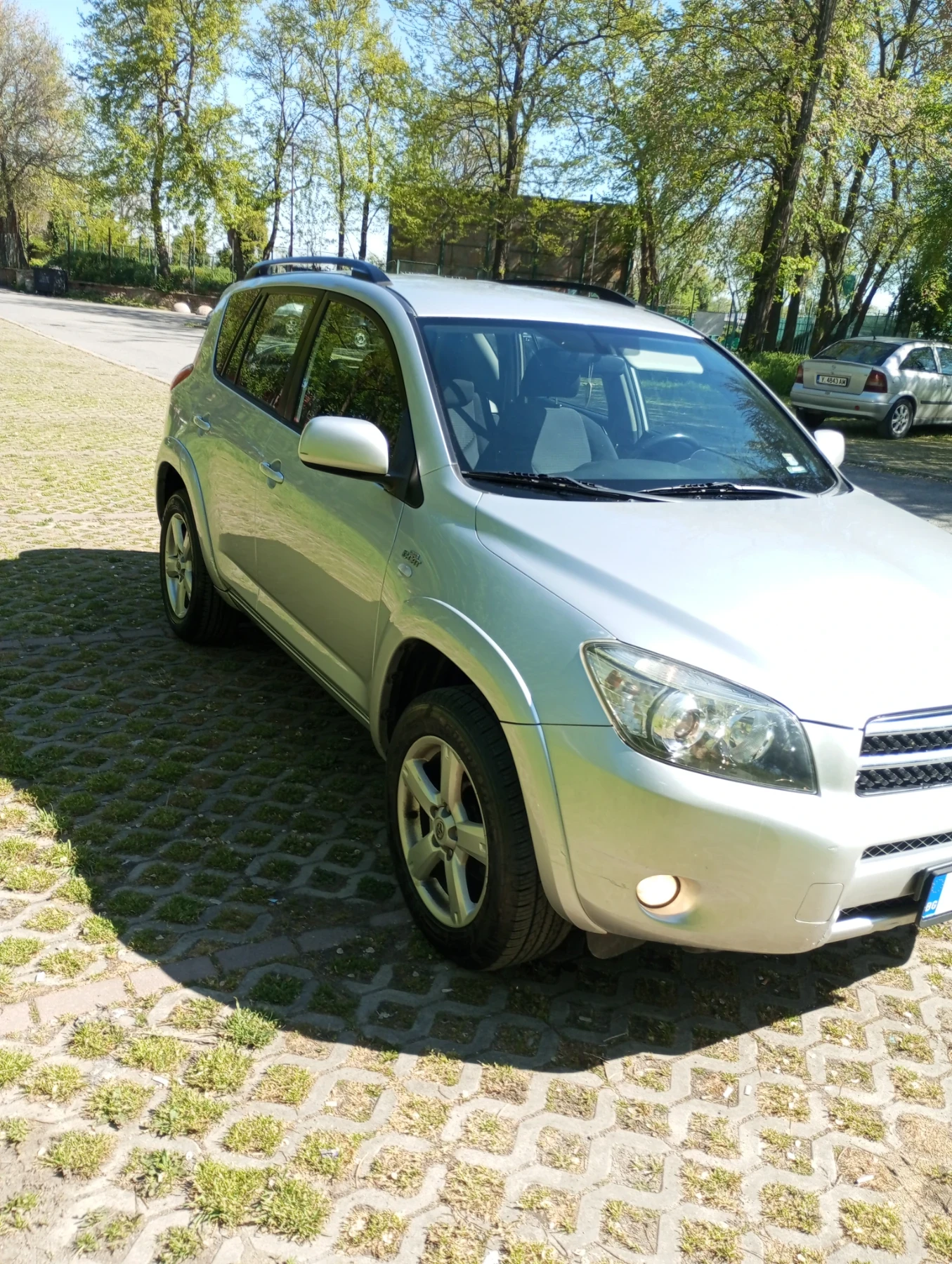 Toyota Rav4 2.2, снимка 4 - Автомобили и джипове - 54424382