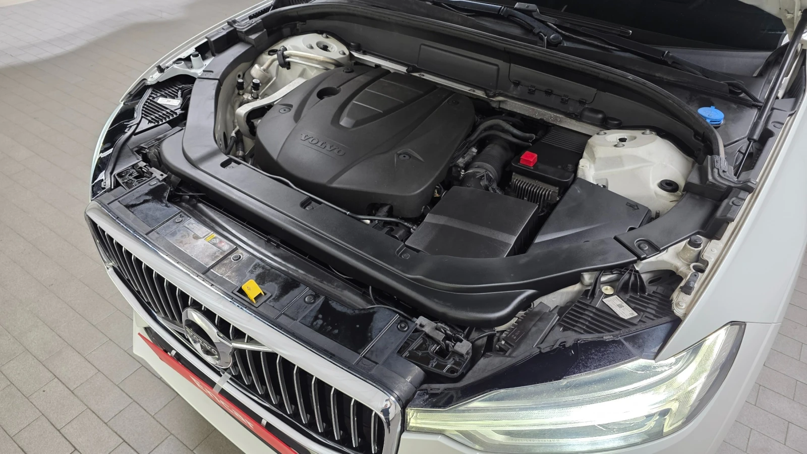Volvo XC60, снимка 16 - Автомобили и джипове - 54798455