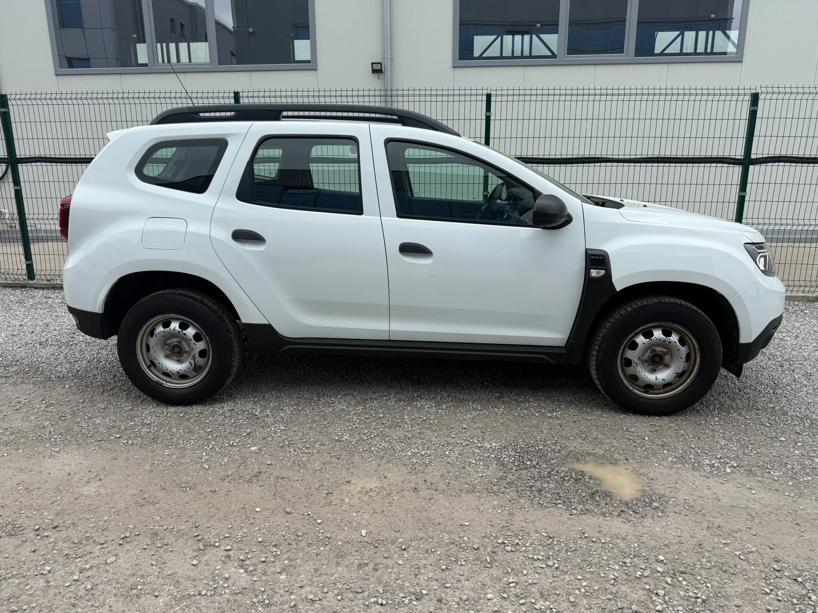 Dacia Duster Гаранционен Реален пробег , снимка 6 - Автомобили и джипове - 54885460