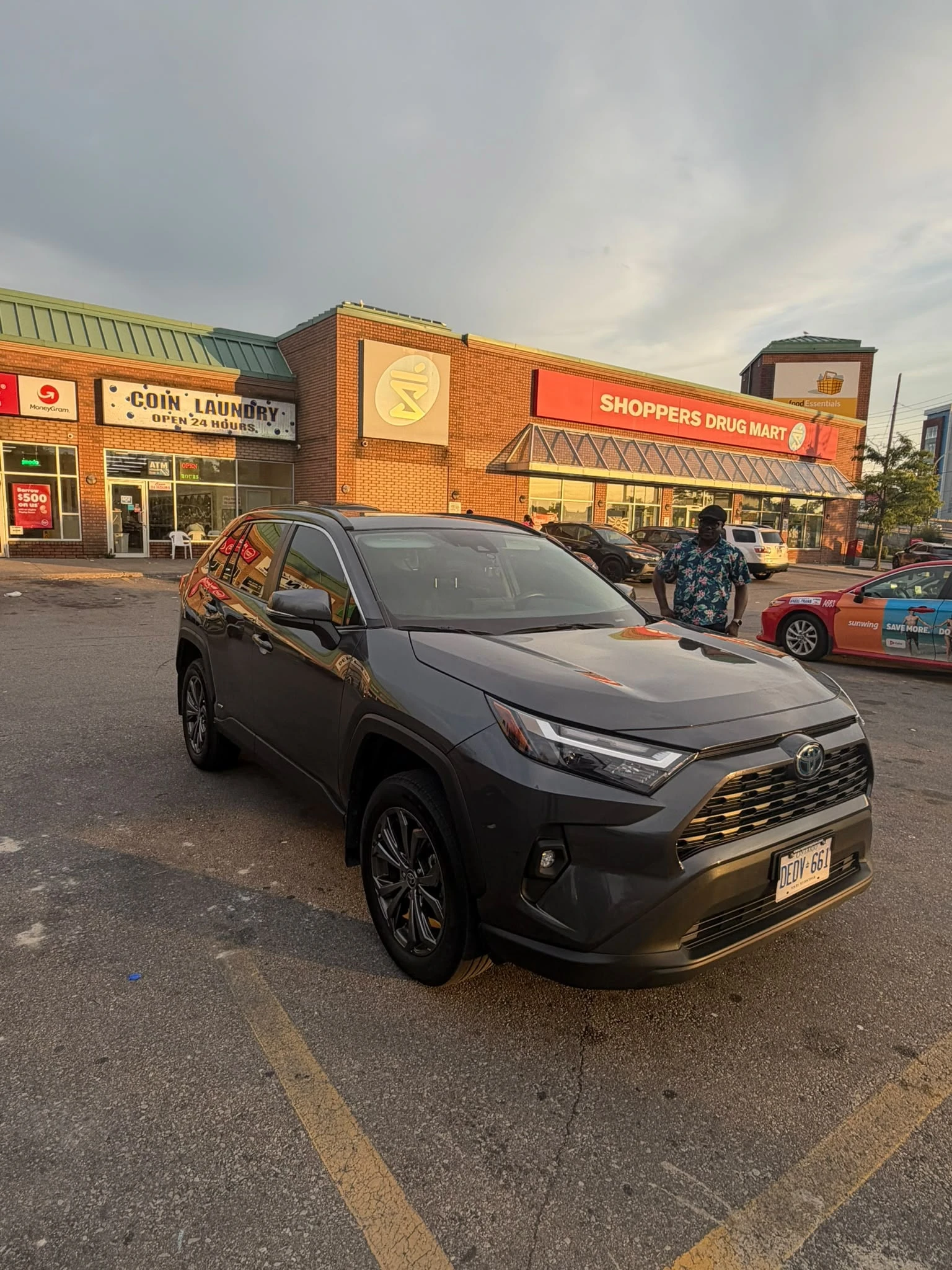 Toyota Rav4 * Hybrid XLE * CARFAX * ОПЦИЯ ЗА ФИНАНСИРАНЕ , снимка 7 - Автомобили и джипове - 56008144