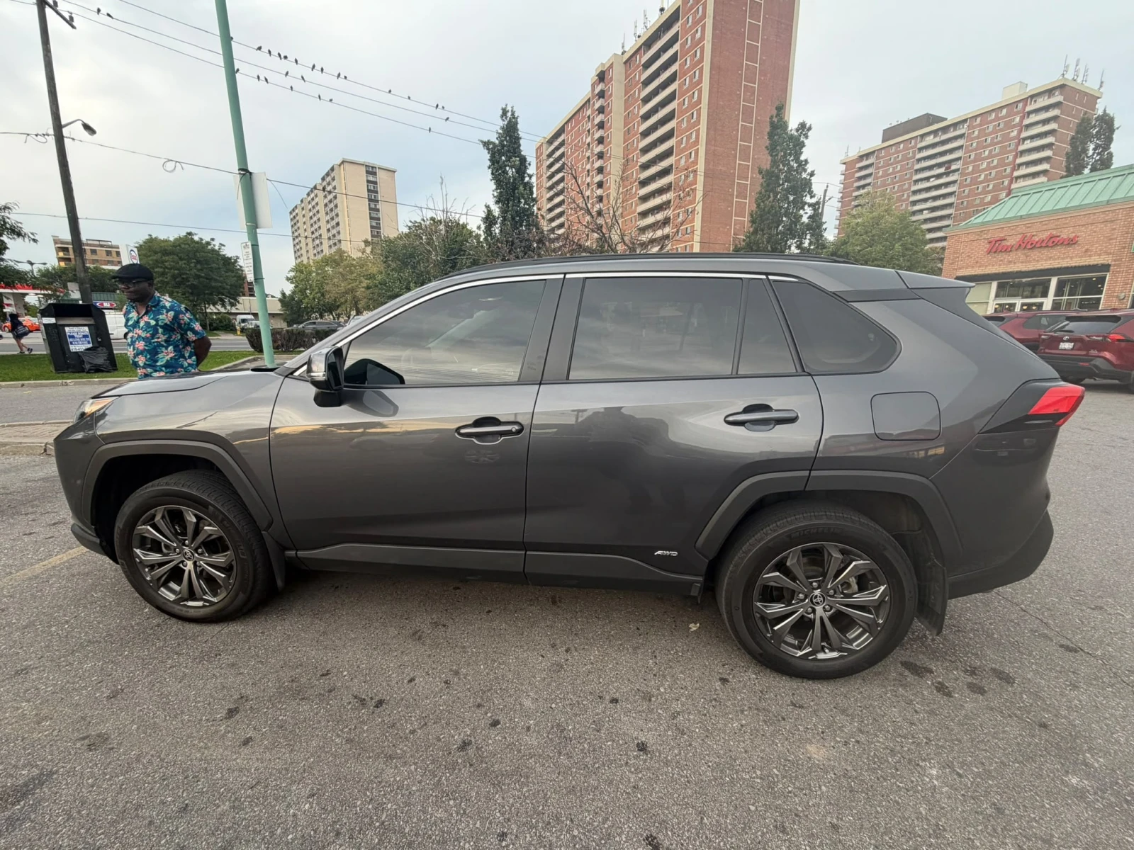 Toyota Rav4 * Hybrid XLE * CARFAX * ОПЦИЯ ЗА ФИНАНСИРАНЕ , снимка 2 - Автомобили и джипове - 56008144
