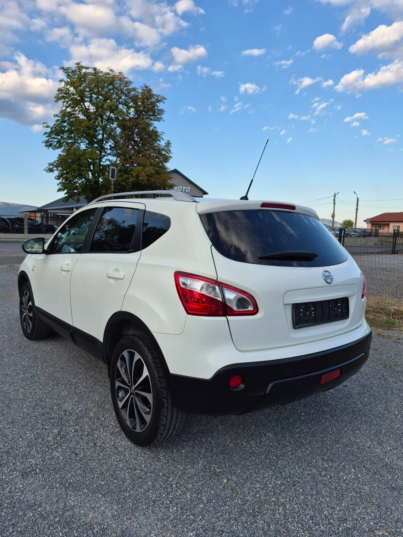 Nissan Qashqai 1.5 DCI  Evro 5  n-tek, снимка 4 - Автомобили и джипове - 56121086
