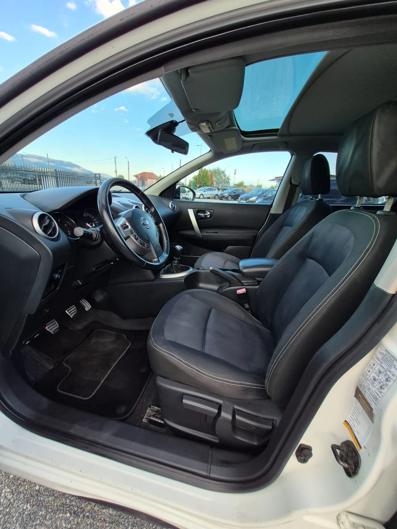 Nissan Qashqai 1.5 DCI  Evro 5  n-tek, снимка 8 - Автомобили и джипове - 56121086