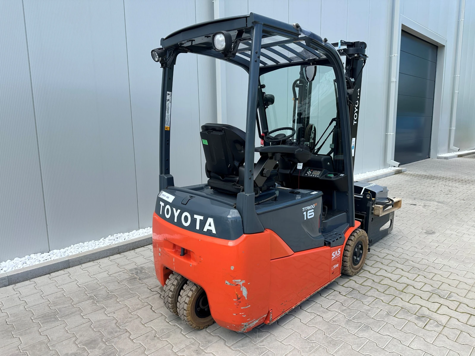 Електрокар Toyota 8FBЕ16T, снимка 2 - Индустриална техника - 54564635