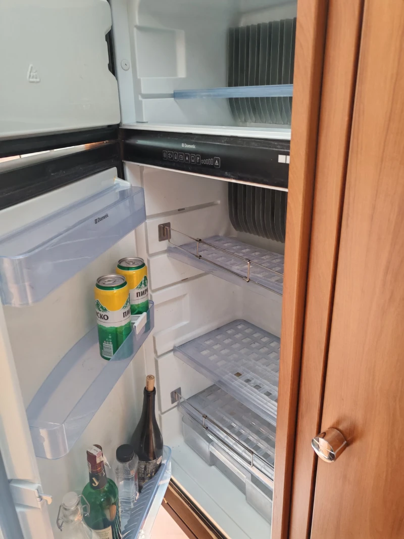 Кемпер Knaus Sky Wave 650MG, снимка 11 - Каравани и кемпери - 53341976