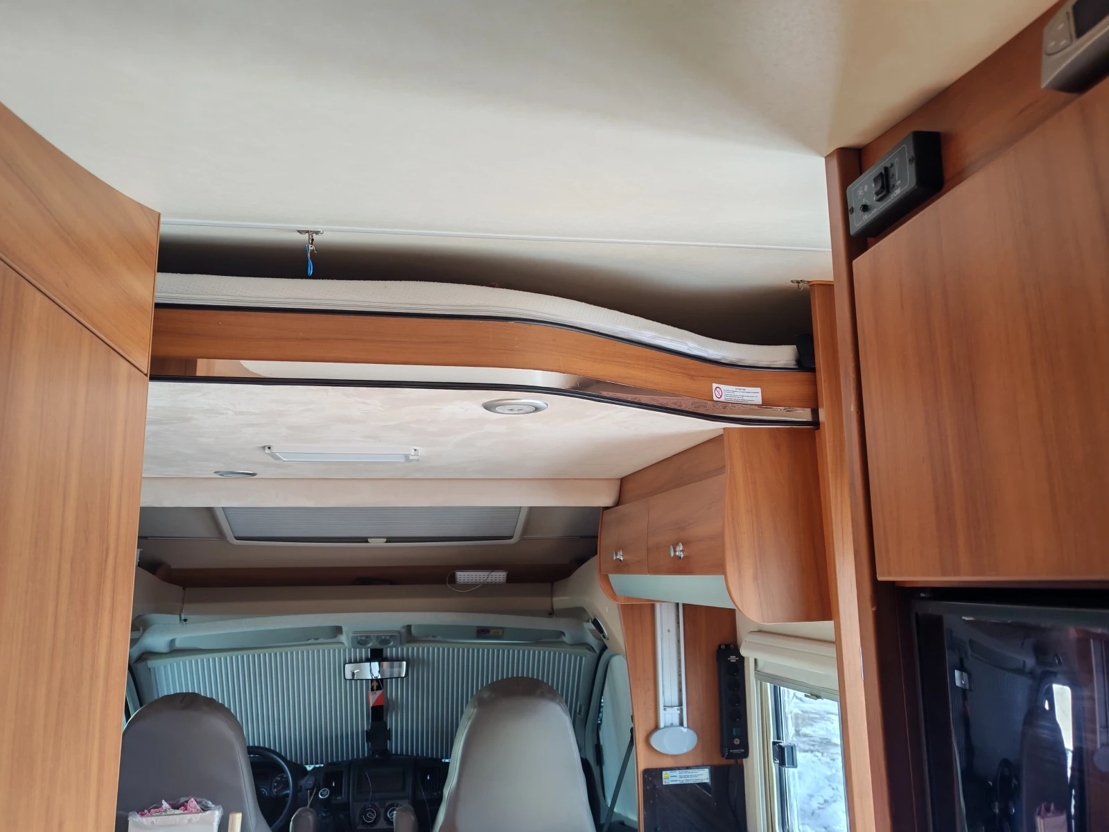 ������ Knaus Sky Wave 650MG | Mobile.bg � ����������� 13