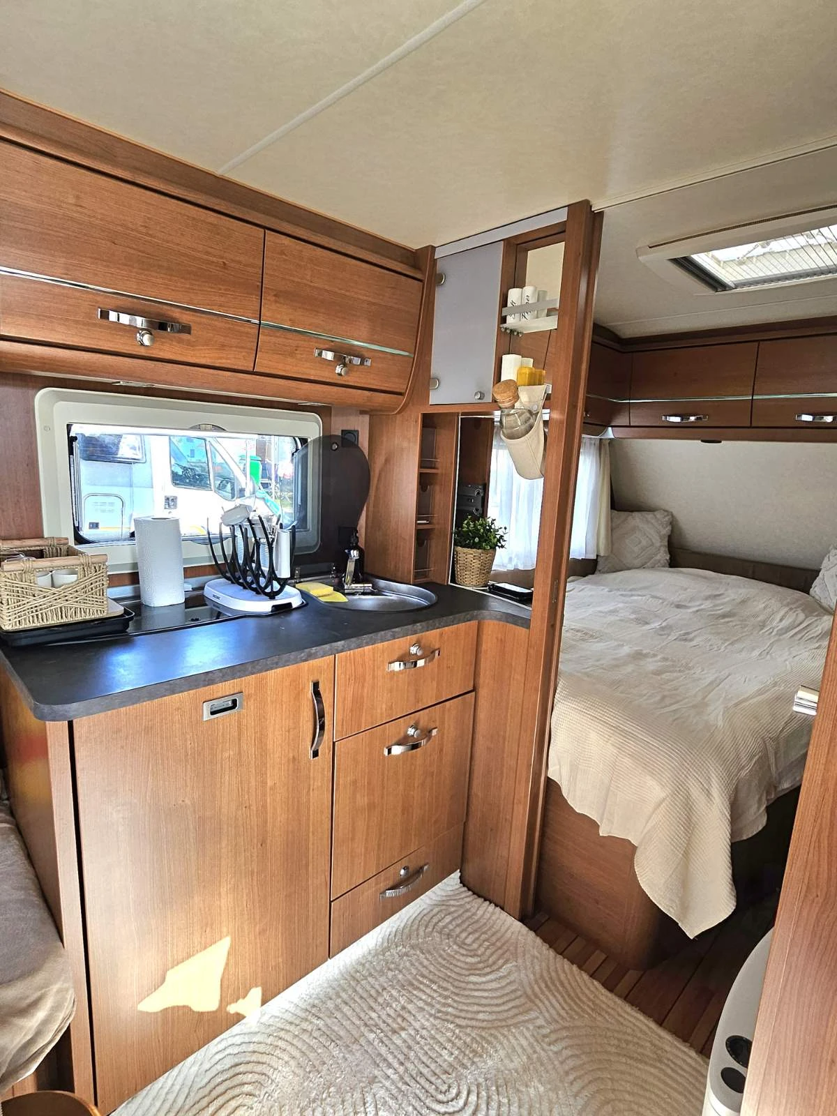 �������� Knaus | Mobile.bg � ����������� 14