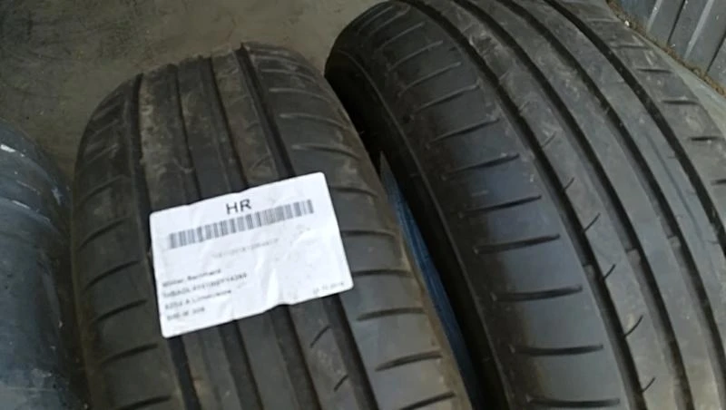 Гуми Летни 205/65R15, снимка 2 - Гуми и джанти - 25610984