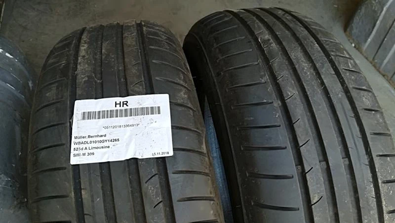 Гуми Летни 205/65R15, снимка 1 - Гуми и джанти - 25610984