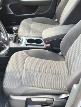 VW Passat 1.6 TDI , снимка 10