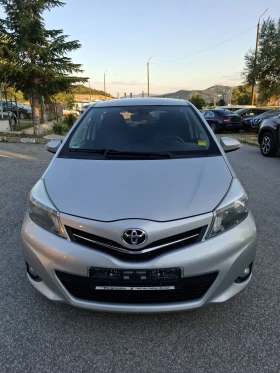 Toyota Yaris 1.3i * 99кс * Face * Navi, снимка 2