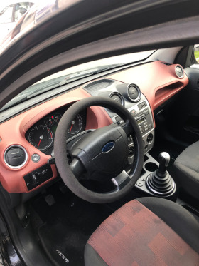 Ford Fiesta 1, 4 TDCi, снимка 11 - Автомобили и джипове - 45445829