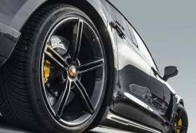 Porsche Taycan Turbo S = Ceramic Brakes= Гаранция, снимка 4