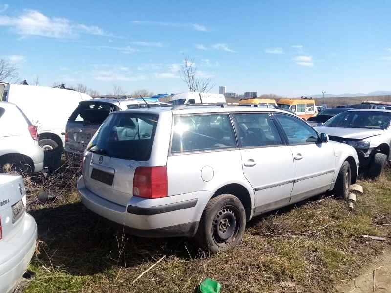 VW Passat b 5 b 5.5, снимка 1 - Автомобили и джипове - 19479386