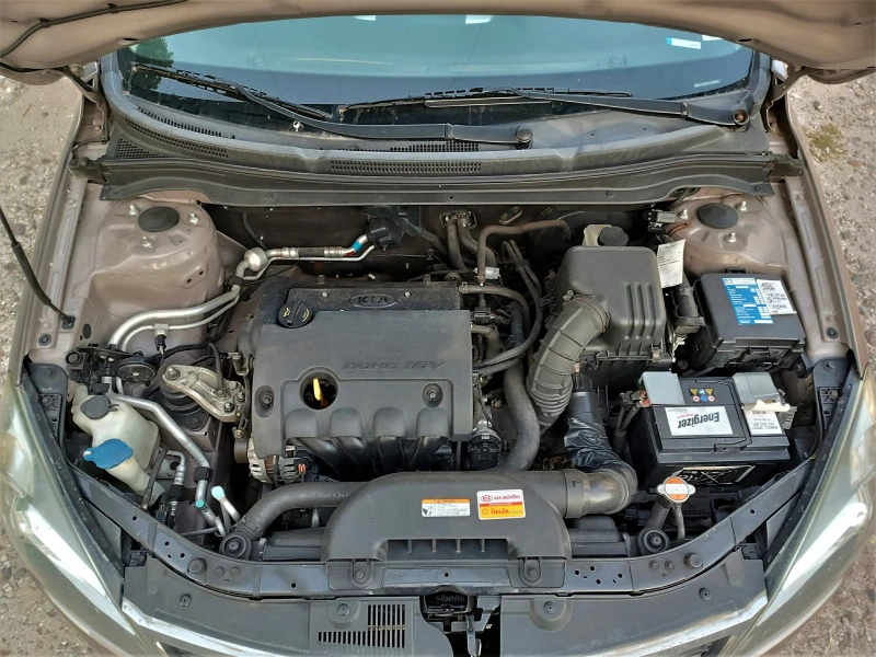 Kia Ceed 1.4i Germany, снимка 16 - Автомобили и джипове - 42309262