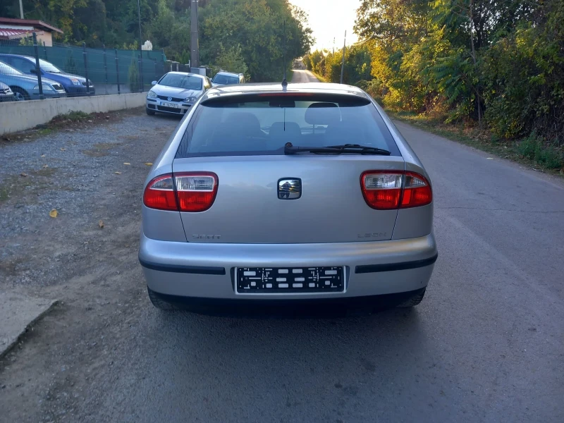 Seat Leon 1.6i, снимка 7 - Автомобили и джипове - 47695713