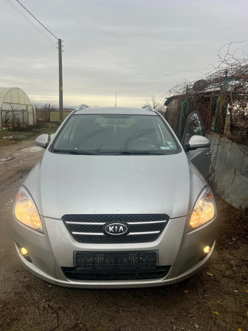 Kia Ceed 1.6 бензин, снимка 1 - Автомобили и джипове - 48482311