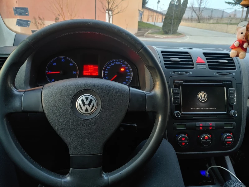 VW Golf, снимка 9 - Автомобили и джипове - 48575848