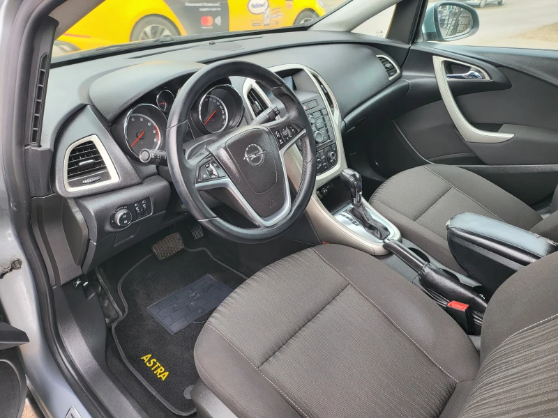 Opel Astra 1.6i Автомат, ГАЗ, снимка 12 - Автомобили и джипове - 52737397