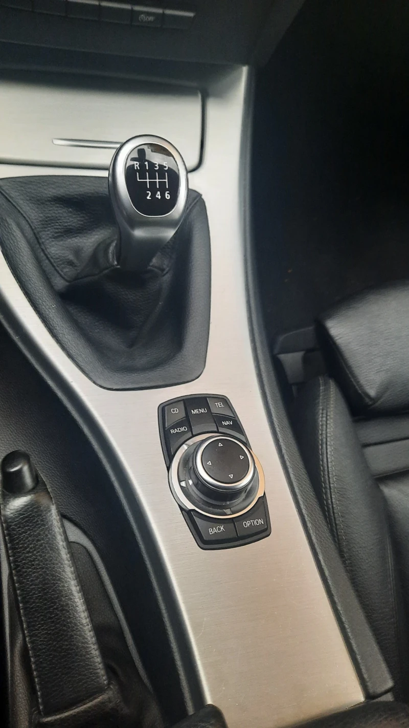 BMW 320 I, снимка 8 - Автомобили и джипове - 52360417