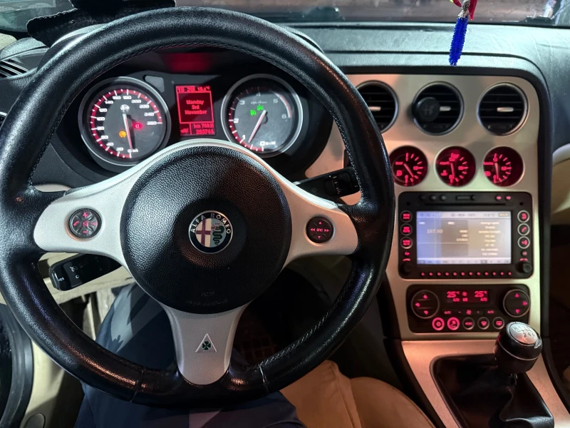 Alfa Romeo 159  1.9 jtdm, снимка 6 - Автомобили и джипове - 52284238