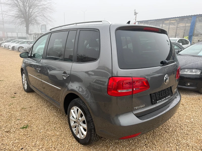 VW Touran 2.0 - Автоматик, снимка 4 - Автомобили и джипове - 52529453