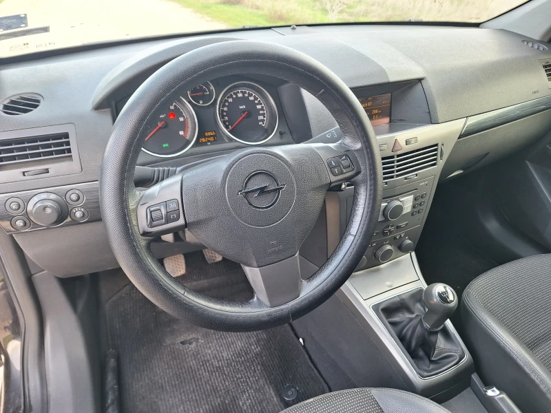 Opel Astra, снимка 7 - Автомобили и джипове - 53152351