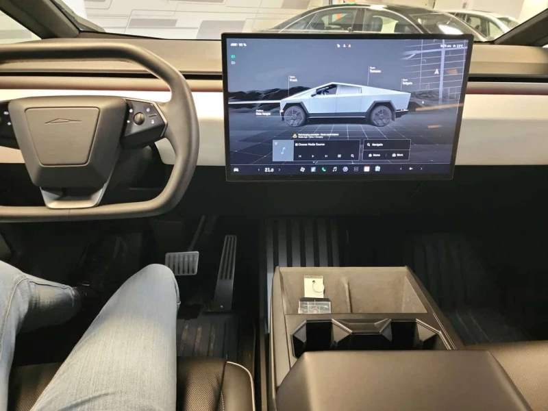Tesla Cybertruck * AWD * PANO* ПОДГРЕВ* KEYLESS* 360* , снимка 9 - Автомобили и джипове - 53578541